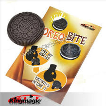 گاز زدن و سالم شدن شکلات (OREO)